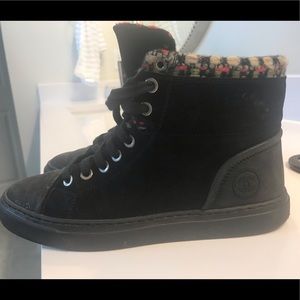 Chanel sneakers sz 35.5